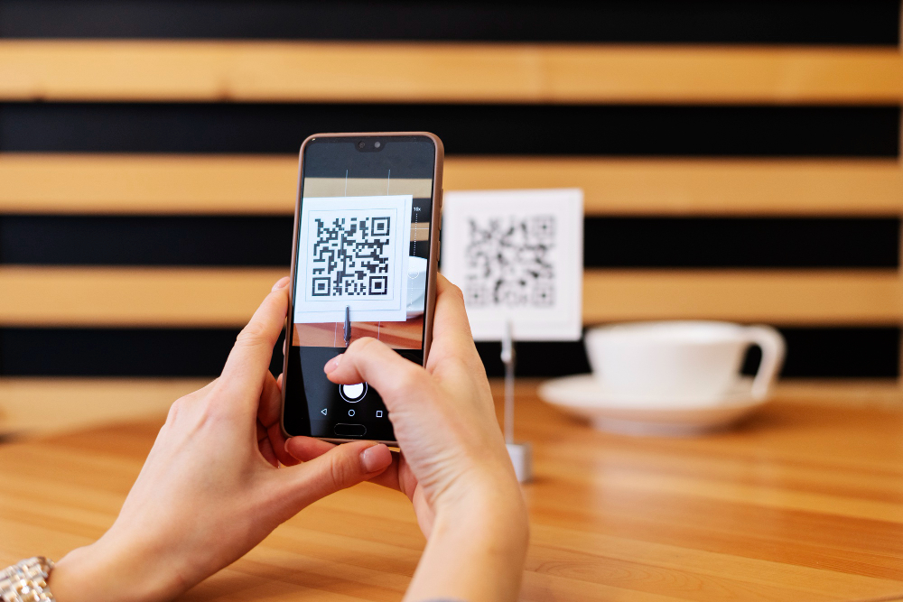 QR
BUSINESS